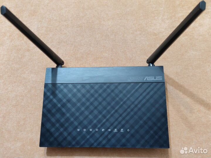 Router Asus RT-AC51U