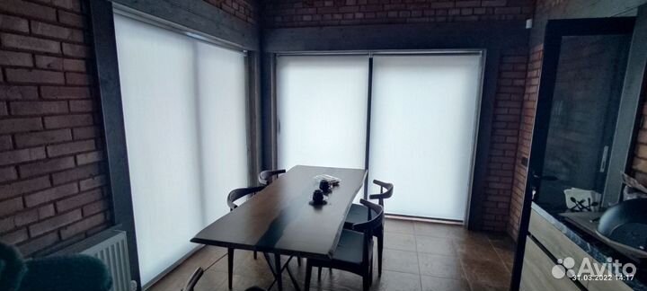 Шторы для зонирования рулонные