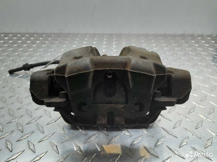 Суппорт передний левый BMW 3-Series F30