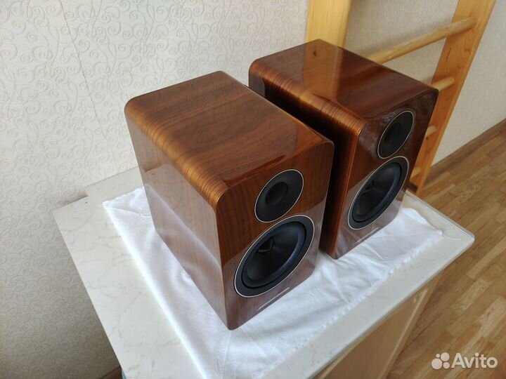 Acoustic Energy AE1 Active Walnut