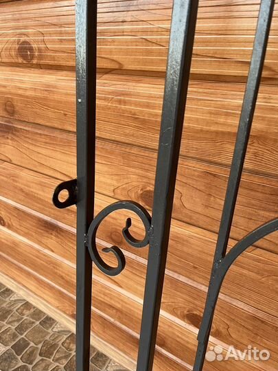 Металическая дверь кованная