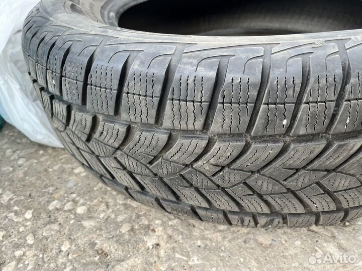 Goodyear UltraGrip Ice 225/65 R17