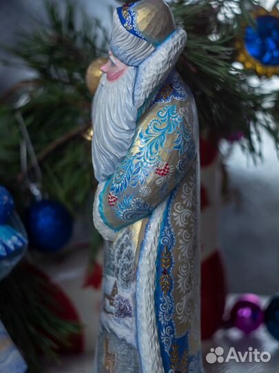 Деревянный резной Дед Мороз 25см