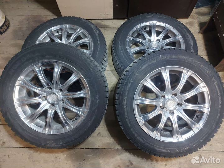 R16 Nokian Tyres Hakkapeliitta 5 215/60, PCD 5x114.3 DIA 60.1