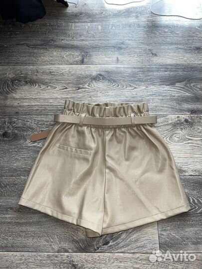 Шорты женские кожзам S