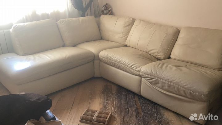 Кожаный диван бу