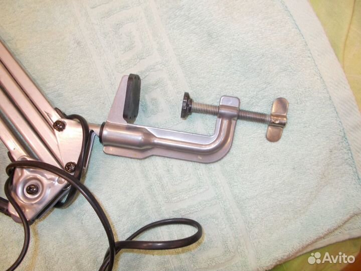 Лампа настольная для маникюра