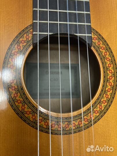 Классическая гитара yamaha c40