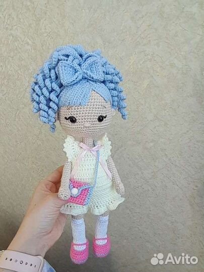 Кукла вязаная