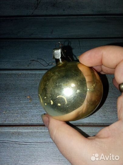 Елочная игрушка Шар Завитушки золотой СССР