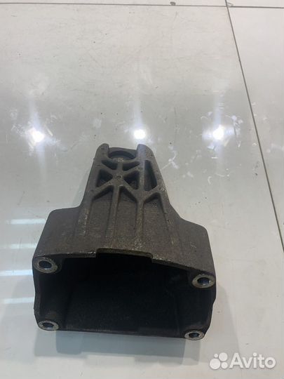 Опора двигателя (правая) (Kia Mohave)