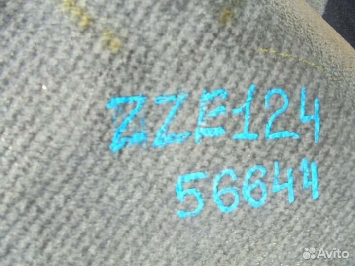 Ковер пола Toyota Corolla Runx ZZE124 1ZZ-FE