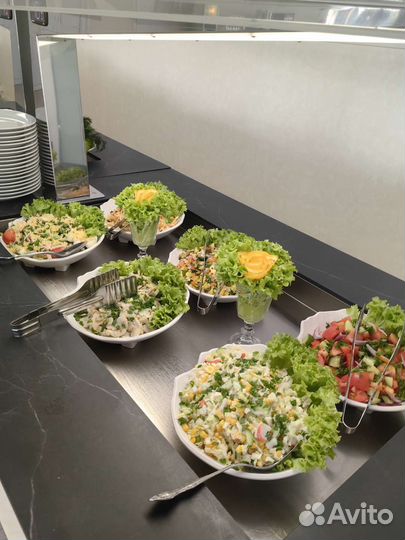 Официант с проживанием