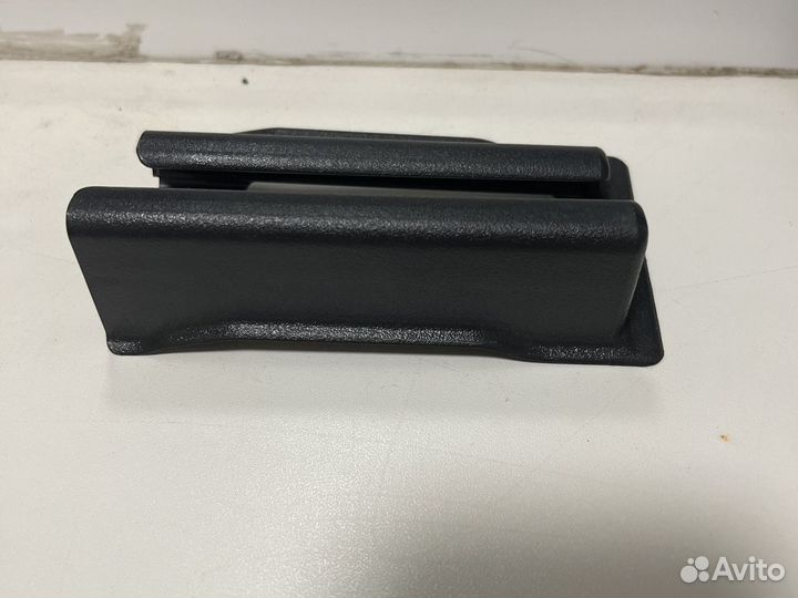 Заглушка салазки сиденья Mercedes w203