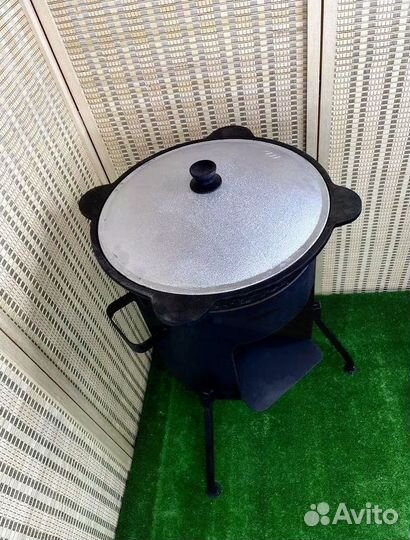 Казан чугунный с печкой