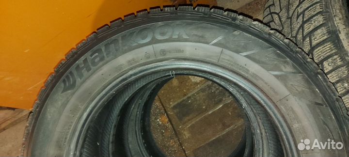 Hankook Winter I'Pike 21.5/60 R16