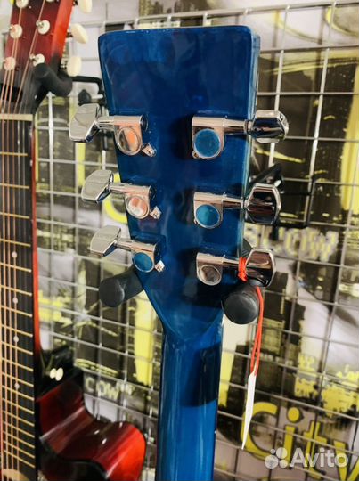 Акустическая гитара + аксессуар