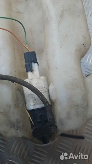 Бачок омывателя Renault Megane хэтчбэк 5 дв. 1.6