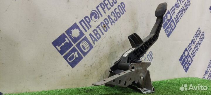 Педаль сцепления Ford Focus 2 хэтчбек 1.8 qqdb