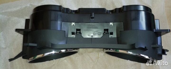 Щиток приборов левый Skoda Superb