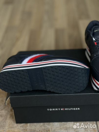 Кроссовки tommy hilfiger 37 новые оригинал