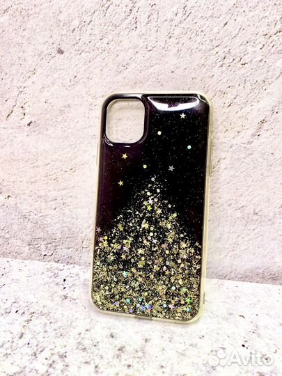 Чехлы на iPhone 11