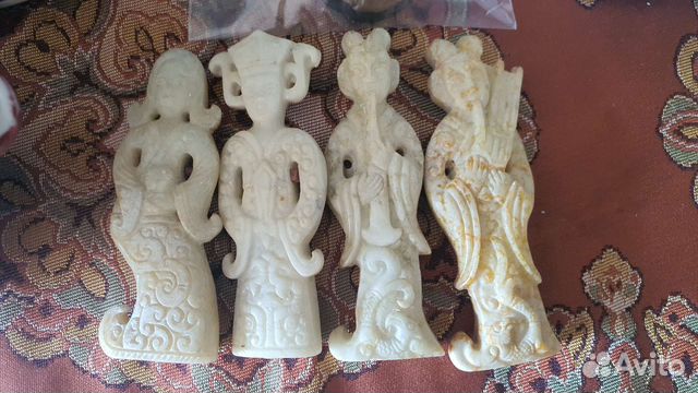 Антикварные амулеты из нефрита