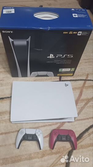 Sony PlayStation 5 Digital Edition с 2 геймпадами