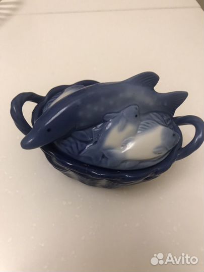 Икорница корзина с рыбкой фарфор