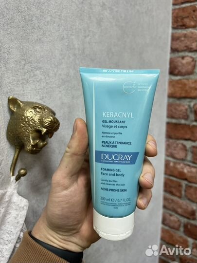 Очищающий гель для лица и тела ducray