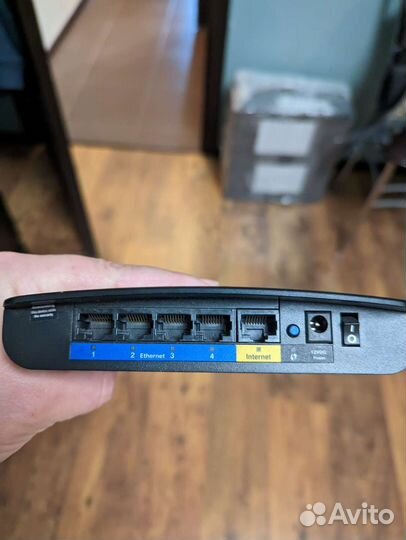 Роутер Cisco E1200