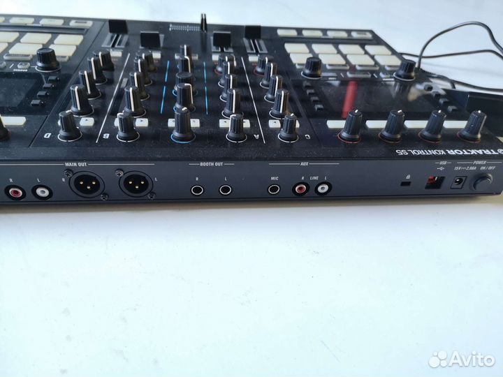 Native instruments traktor kontrol s5