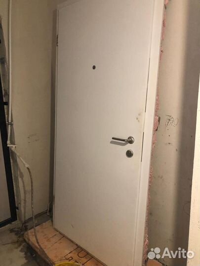 Дверь входная новая