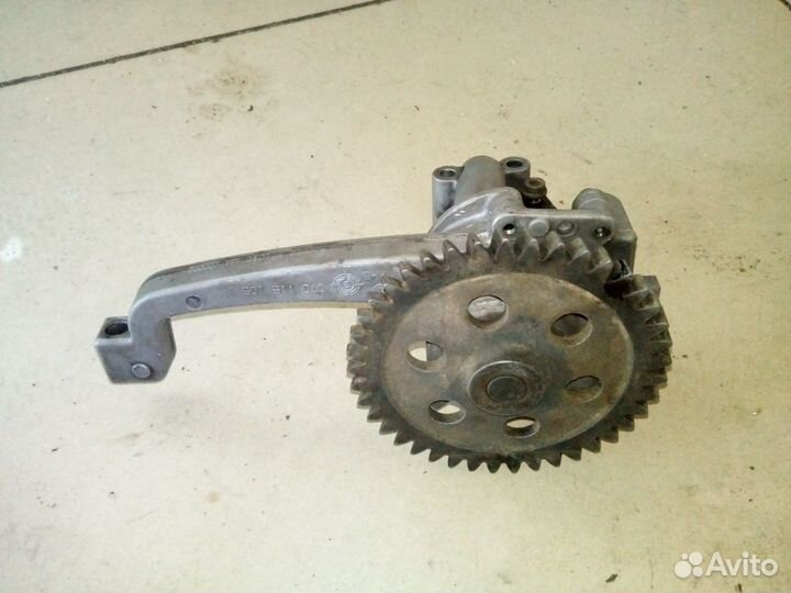 Маслонасос Volkswagen Touareg 2,5 BAC