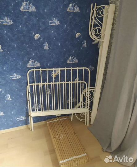 Кровать IKEA minnen с растущим матрасом