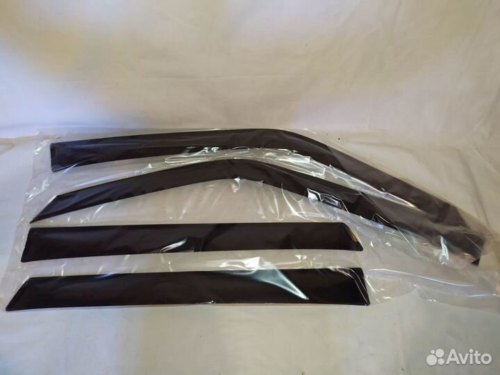 Nissan Juke Ветровики