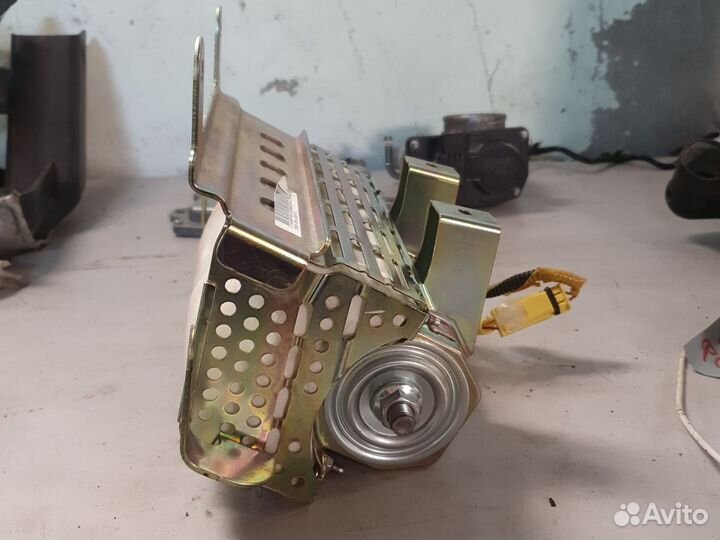 Подушка безопасности пассажира Honda Civic 5D 8