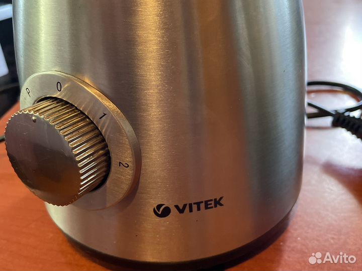 Блэндер настольный 800w Vitek