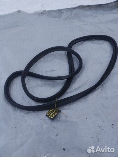 Уплотнительная резинка двери багажника Fiat Albea