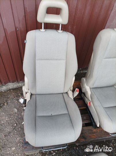 Сиденья комплект Dodge Caliber