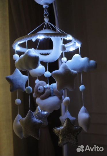 Мобиль в кроватку музыкальный