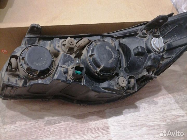 Фара hyundai elantra правая