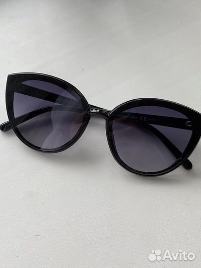 Солнцезащитные очки