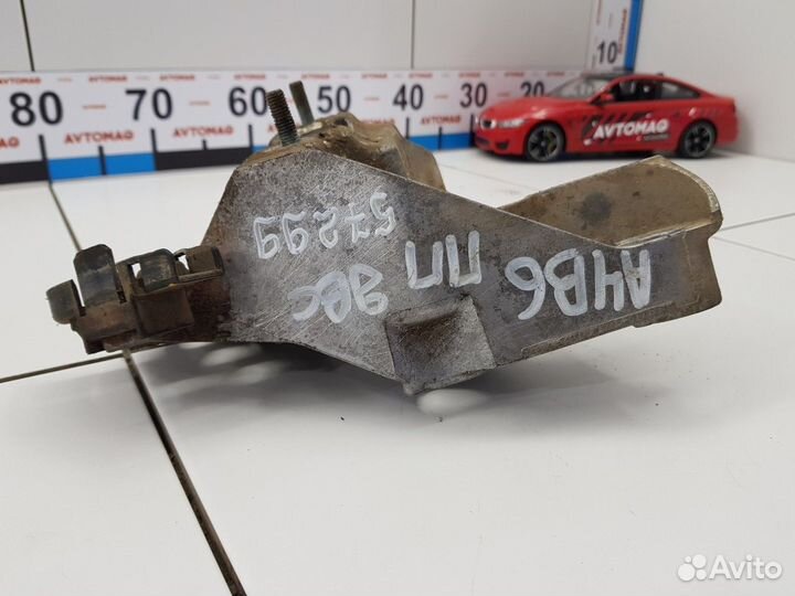 Кронштейн опоры двигателя правый