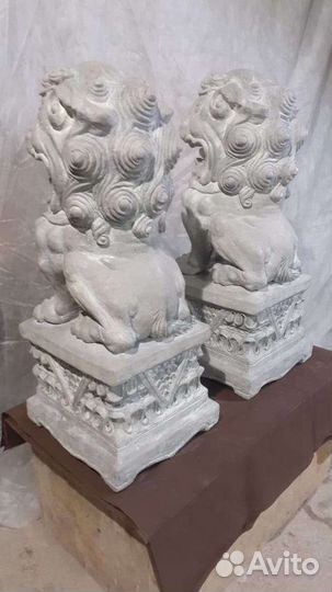 Китайские пепельно-серые львы