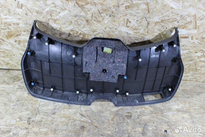 Накладка крышки багажника Nissan Qashqai