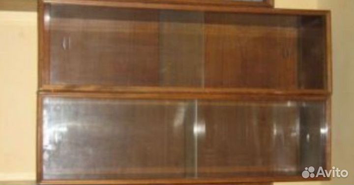 Книжная полка навесная со стеклом СССР