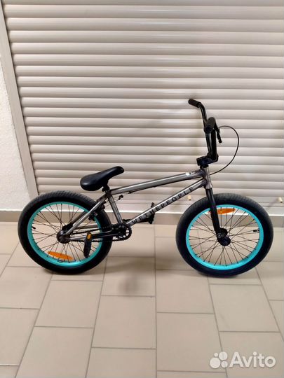 Трюковой велосипед BMX