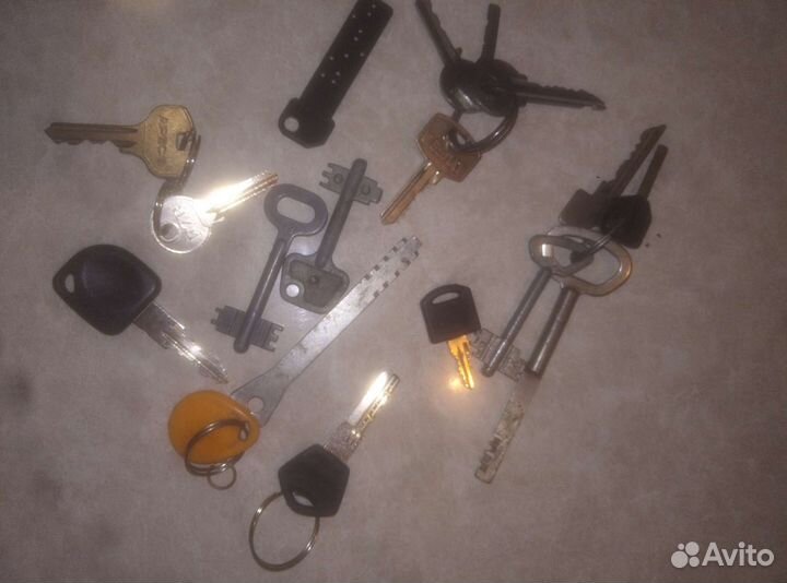 Замки навесные, ключи