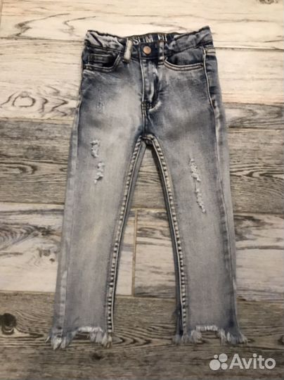 Джинсы на девочку sela 98